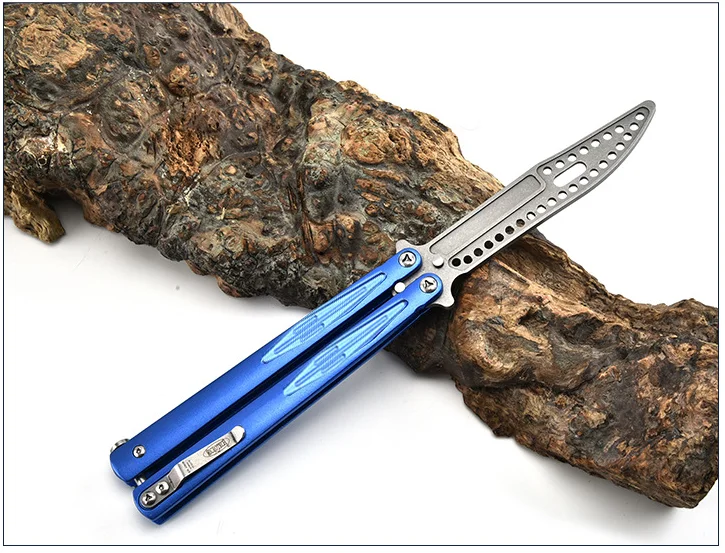 Foldable Butterfly Knife Training Knife Metal Butterfly Style CS GO Karambit Knife Practice Folding Knife Trainer Game 28 holes 
Foldable Butterfly Knife Training Knife Metal Butterfly Style CS GO Karambit Knife Practice Folding Knife Trainer Game 28 holes