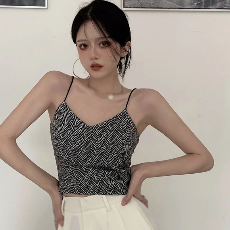 Summer Fashion Striped V Neck Camisoles for Women New Sleeveless Knited Tops Tank Tops
Summer Fashion Striped V Neck Camisoles for Women New Sleeveless Knited Tops Tank Tops