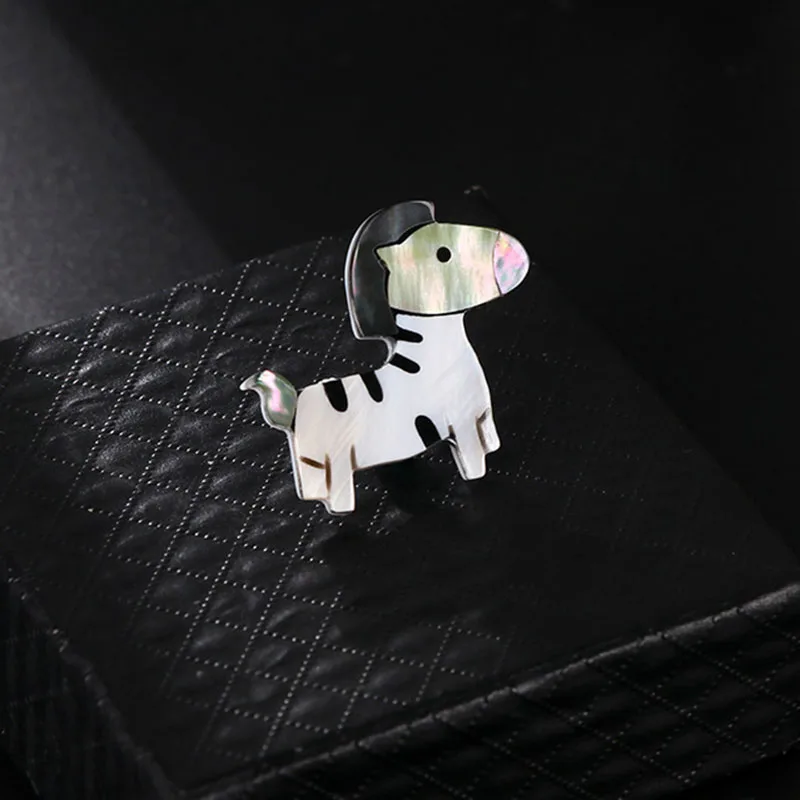 Lovely Animal Style High-grade Shell Material Horse Brooches Women Men Brooch Dress Jewelry
Lovely Animal Style High-grade Shell Material Horse Brooches Women Men Brooch Dress Jewelry