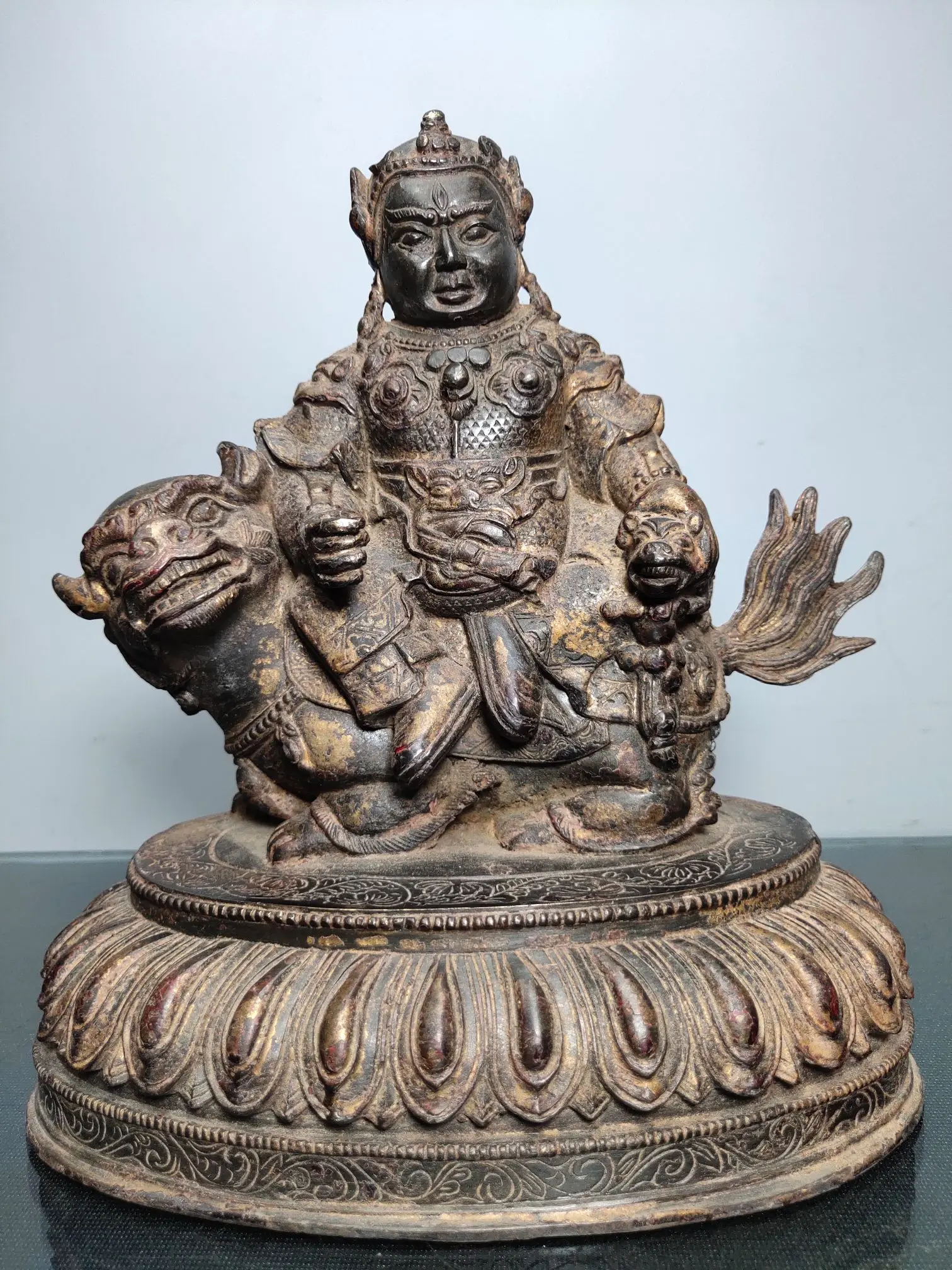 8"Chinese temple collection Old Bronze Gilt Cinnabars Lacquer Treasure King Huang Caishen Buddha Ornaments Town House Exorcism
8"Chinese temple collection Old Bronze Gilt Cinnabars Lacquer Treasure King Huang Caishen Buddha Ornaments Town House Exorcism