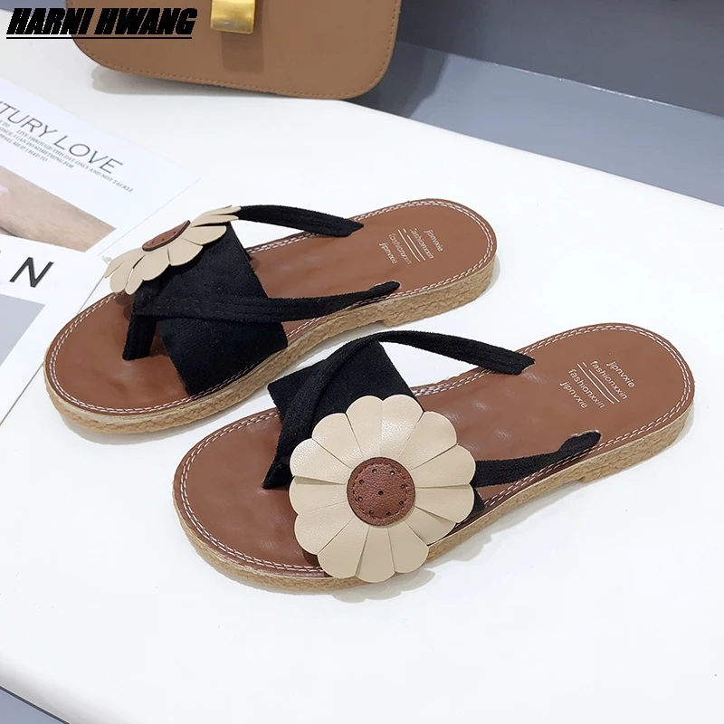 New Ladies Summer Sunflower Beach Sandals Indoor One-Word Non-Slip Wear-Resistant Flat Slippers Pu Size 36-44 Wholesale
New Ladies Summer Sunflower Beach Sandals Indoor One-Word Non-Slip Wear-Resistant Flat Slippers Pu Size 36-44 Wholesale