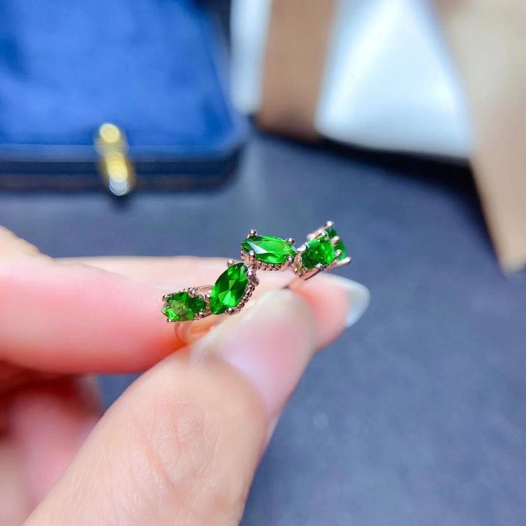 Design Style Silver Gemstone Ring for Young Girl 3mm*6mm Natural Diopside Ring 925 Silver Diopside Jewelry
Design Style Silver Gemstone Ring for Young Girl 3mm*6mm Natural Diopside Ring 925 Silver Diopside Jewelry