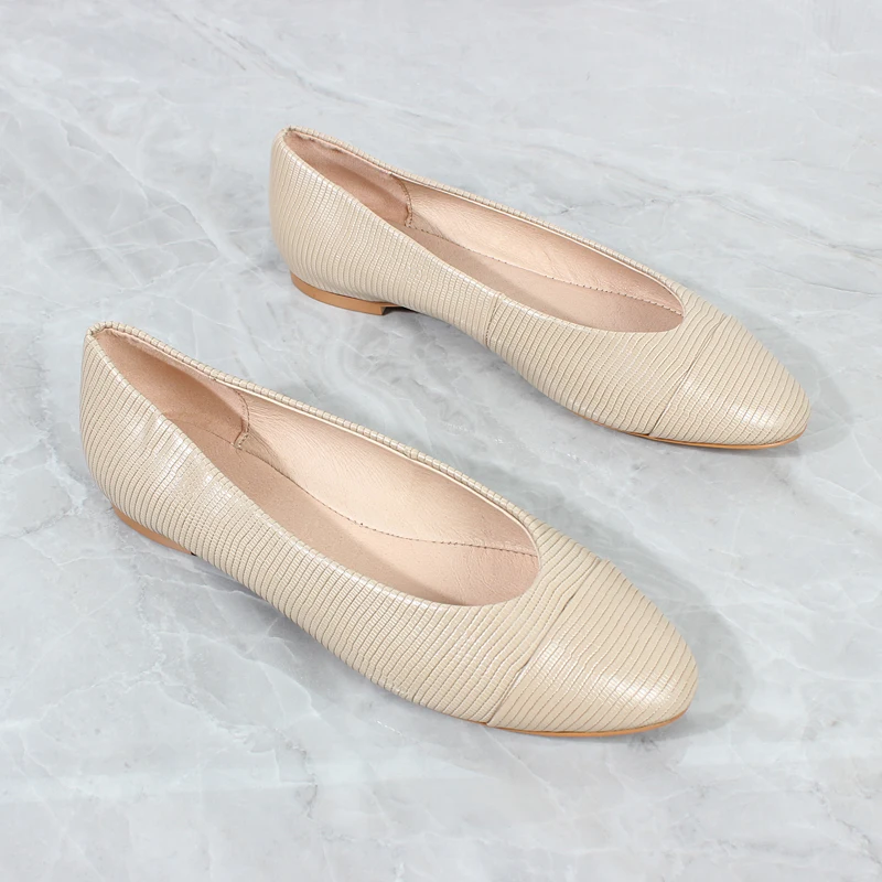 Women's Flats Shoes Autumn New PU Round Head Shallow Mouth Single Shoes Casual All-match Boat Shoes Women
Women's Flats Shoes Autumn New PU Round Head Shallow Mouth Single Shoes Casual All-match Boat Shoes Women