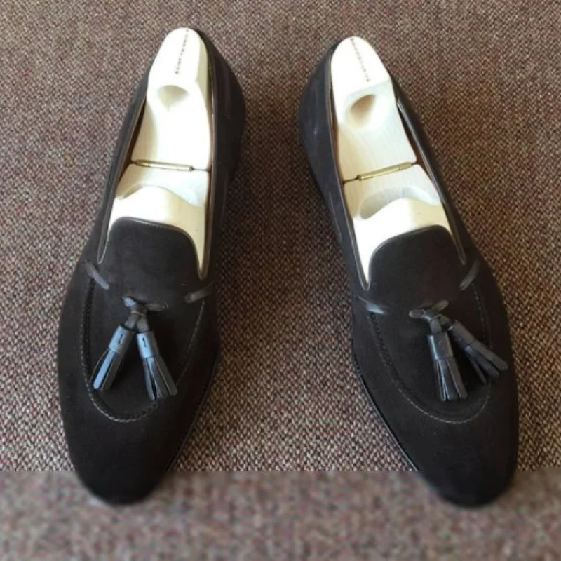 2021 Men's Shoes Solid Color Imitation Suede Fashion Low-heel Tassel One-step Loafers Retro Classic Business Casual Shoes 3KC148
2021 Men's Shoes Solid Color Imitation Suede Fashion Low-heel Tassel One-step Loafers Retro Classic Business Casual Shoes 3KC148
