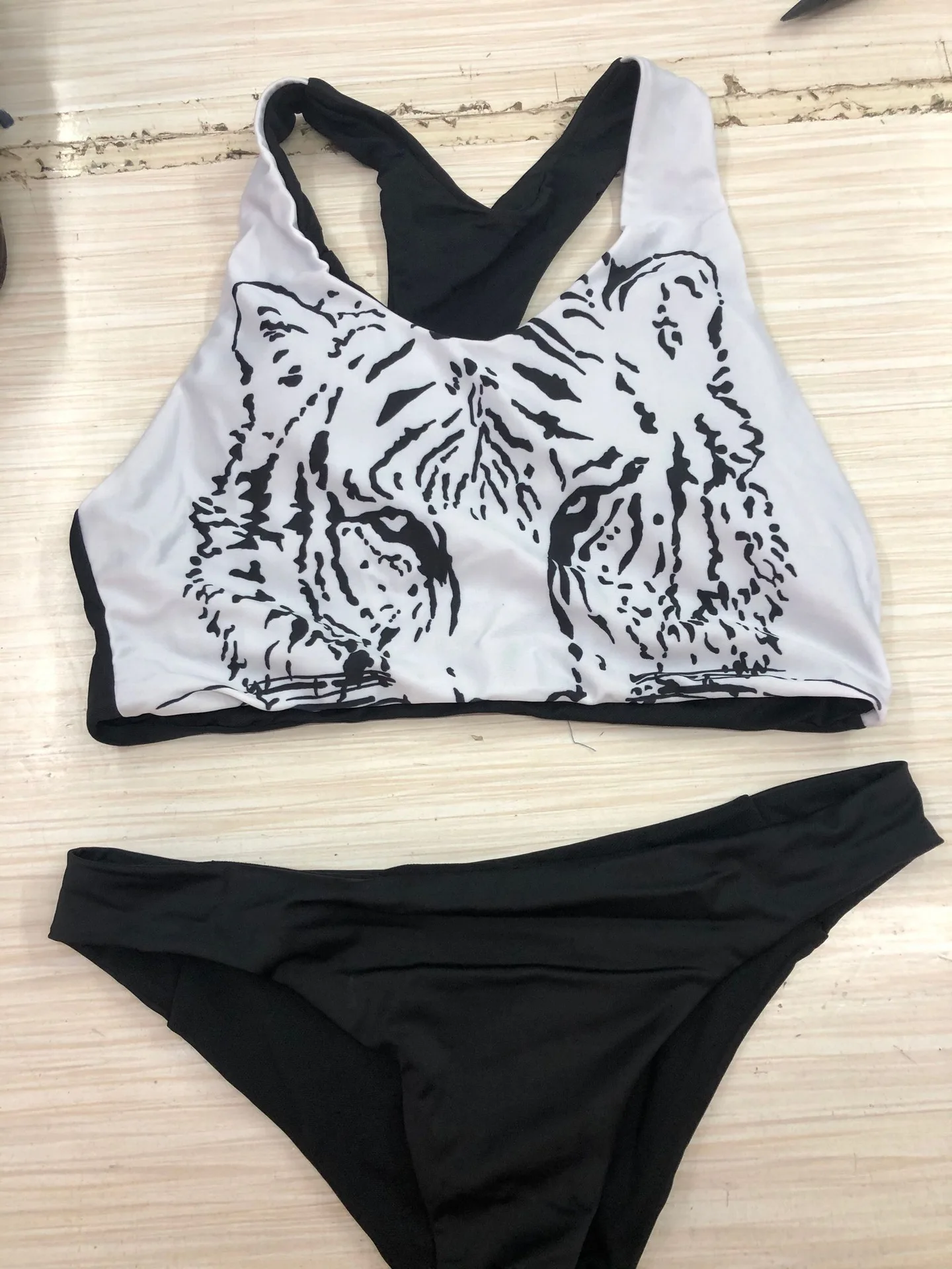 2021 New Ladies Swimsuit Tiger Print Sexy Push-up Swimsuit Brazilian Swimwear Bikinis Set Beachwear Women Swimming Suit Bikini
2021 New Ladies Swimsuit Tiger Print Sexy Push-up Swimsuit Brazilian Swimwear Bikinis Set Beachwear Women Swimming Suit Bikini