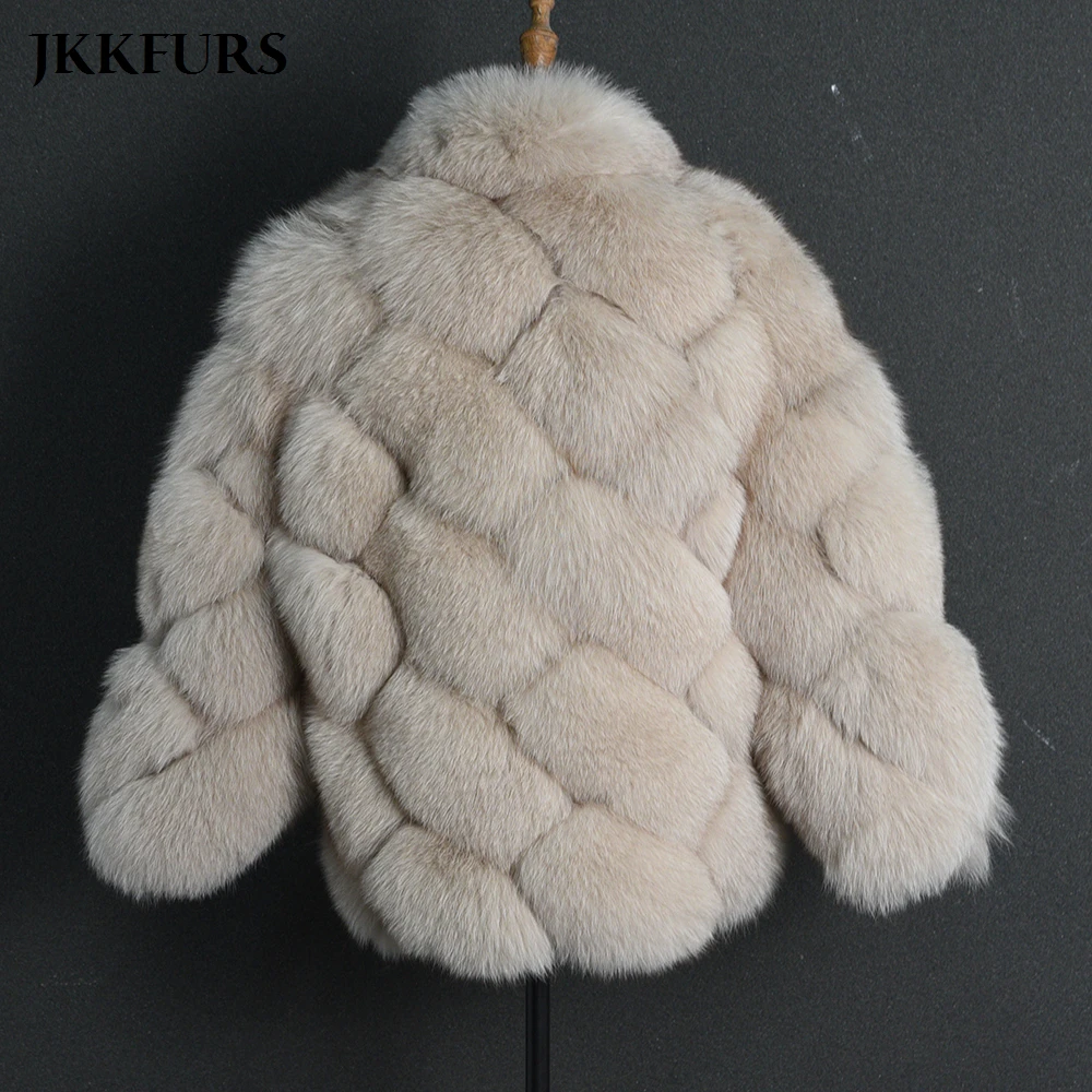 Women's Real Fox Fur Coat Zipper Winter Thick Warm Fur Jacket Fashion Style Female's Natural Fur Outerwear S7614
Women's Real Fox Fur Coat Zipper Winter Thick Warm Fur Jacket Fashion Style Female's Natural Fur Outerwear S7614