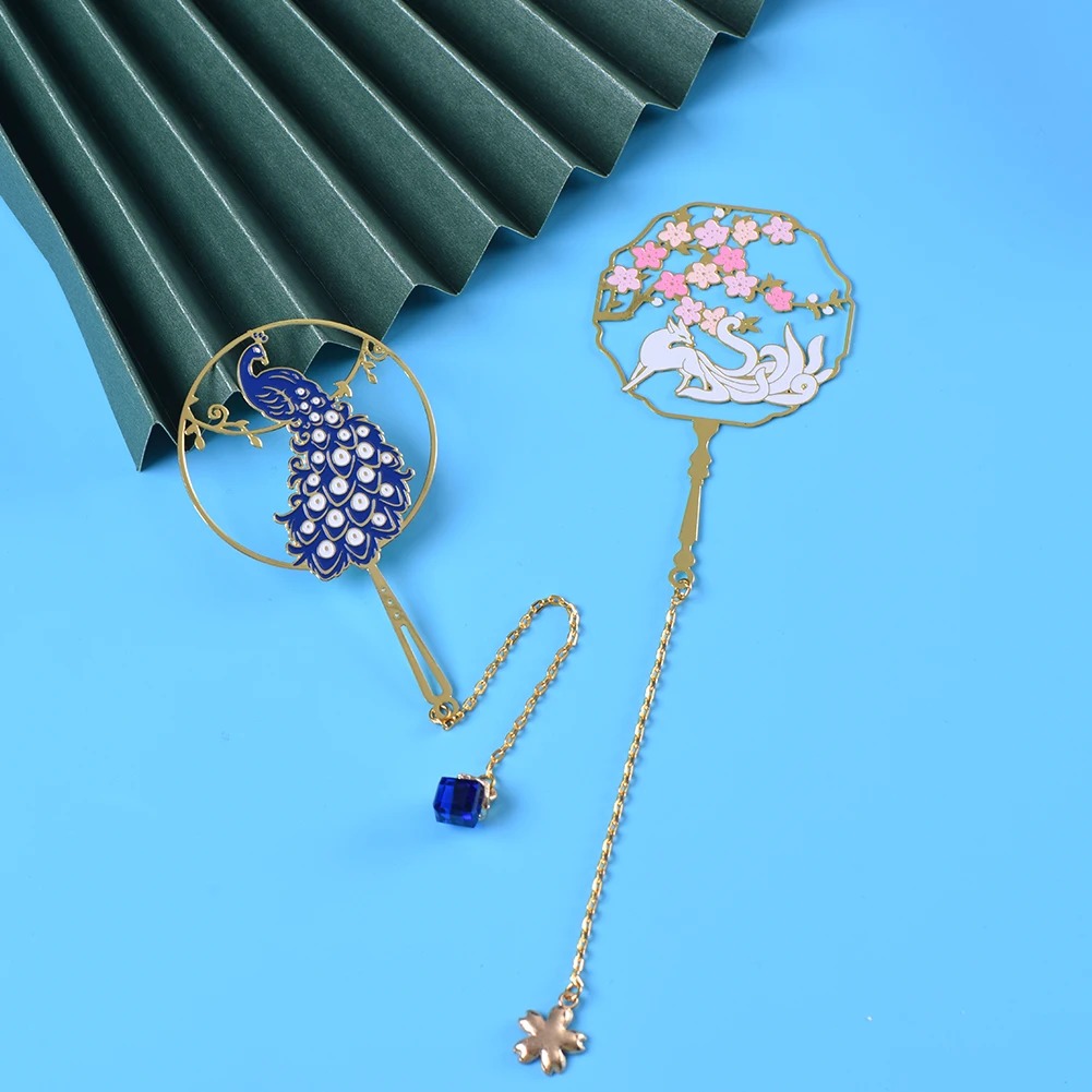 Metal Peafowl Bookmark Chinese Style Hollowed Tassel Book Clip Pagination Mark for Teachers Gift Student Stationery
Metal Peafowl Bookmark Chinese Style Hollowed Tassel Book Clip Pagination Mark for Teachers Gift Student Stationery