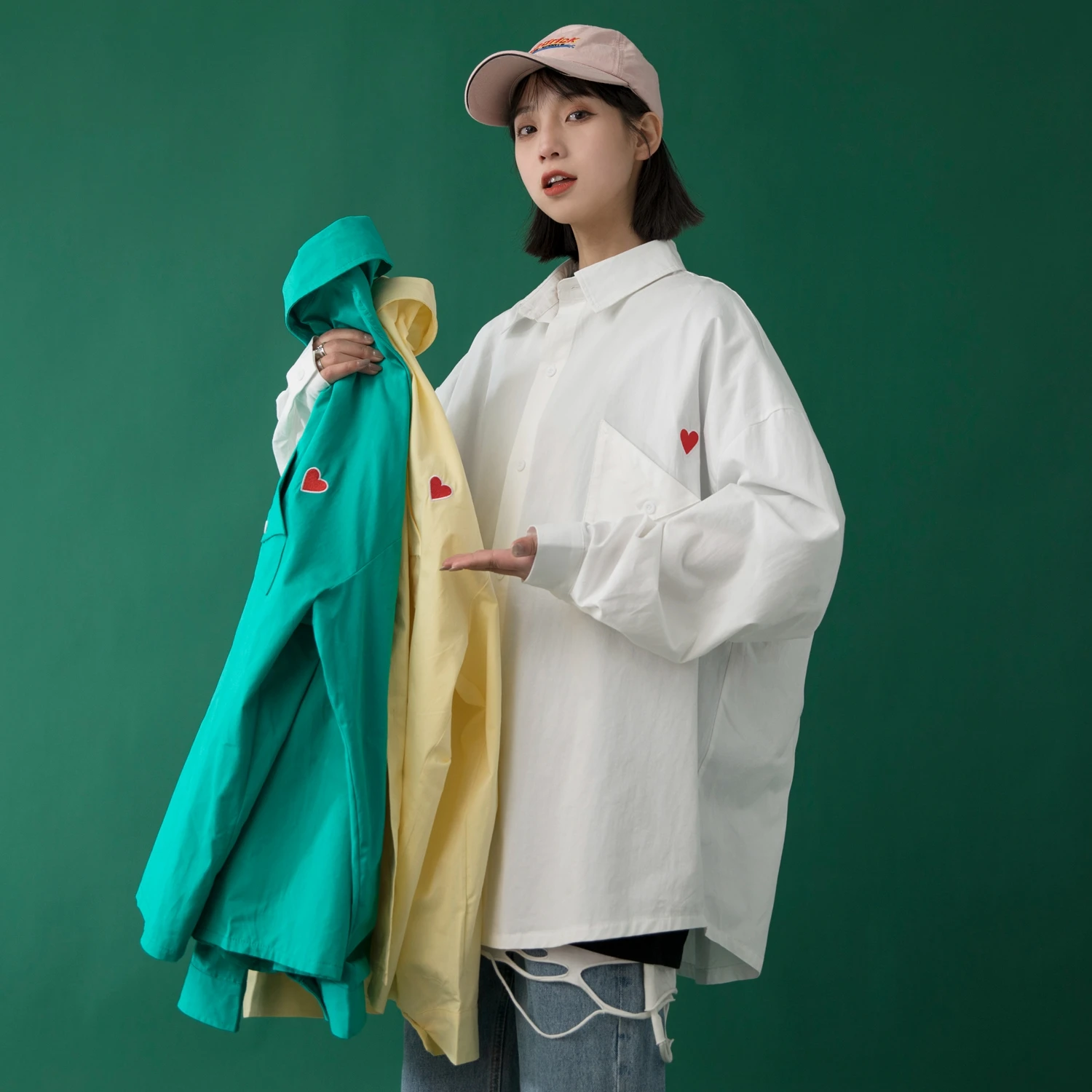 Heart Embroidery Shirts for Women 2021 Spring Couple Neutral Color Clothes Korean Fashion Trend Ladies Long Sleeve Blouse Cotton
Heart Embroidery Shirts for Women 2021 Spring Couple Neutral Color Clothes Korean Fashion Trend Ladies Long Sleeve Blouse Cotton