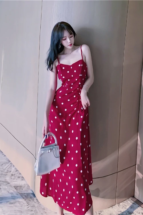 Summer new French wave restoring ancient ways of cultivate one's morality show thin wave points long skirt with shoulder-straps
Summer new French wave restoring ancient ways of cultivate one's morality show thin wave points long skirt with shoulder-straps