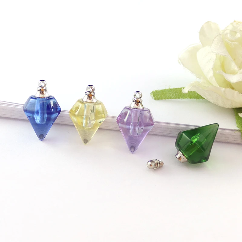 8PCS Crystal vial pendant Miniature Perfume bottle charms name on rice art Essential oil charms
8PCS Crystal vial pendant Miniature Perfume bottle charms name on rice art Essential oil charms