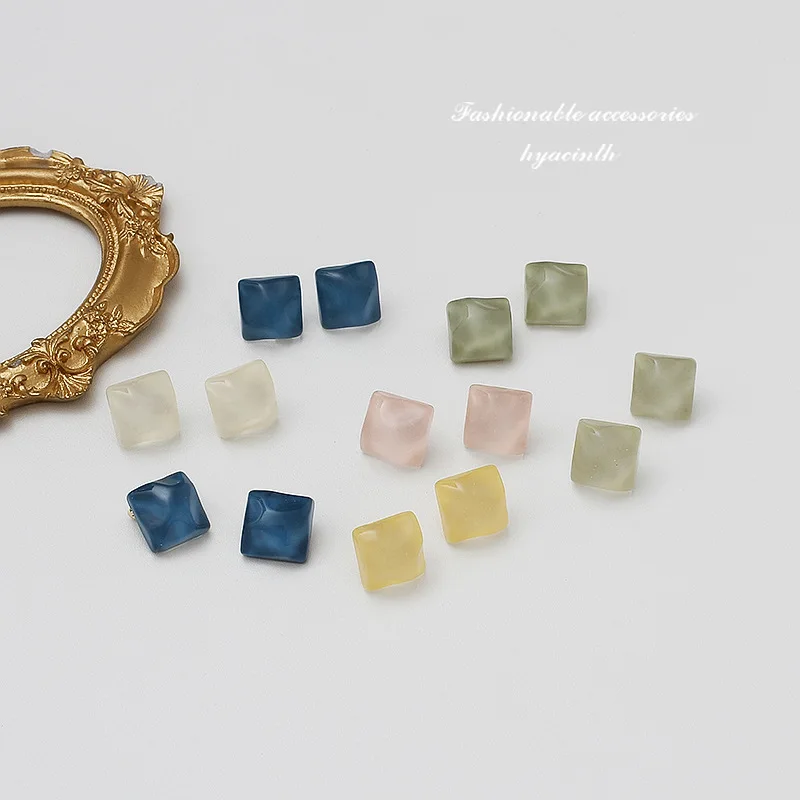 Colorful Square Mosquito Coil Clip Earrings Without Pierced Female Retro Ocean Irregular Ear Studs Jewelry For Christmas Gifts
Colorful Square Mosquito Coil Clip Earrings Without Pierced Female Retro Ocean Irregular Ear Studs Jewelry For Christmas Gifts