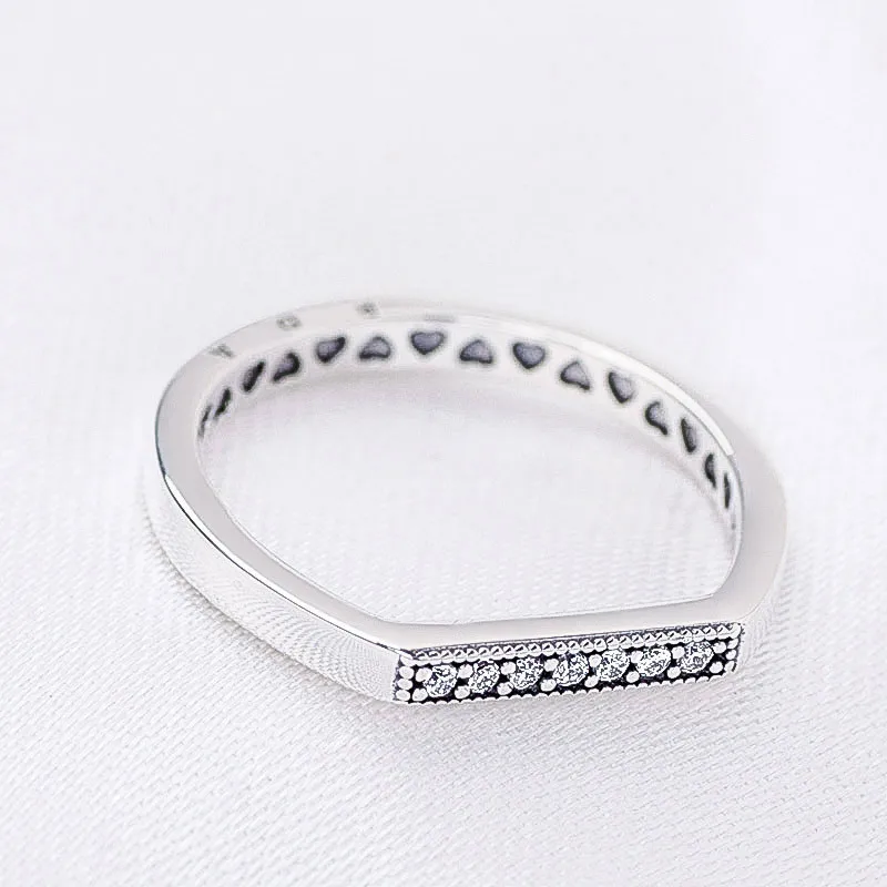 925 charm sterling silver letter ring,Small design, simple temperament, women's ring, shiny logo, striped stacking,2020 1:1
925 charm sterling silver letter ring,Small design, simple temperament, women's ring, shiny logo, striped stacking,2020 1:1