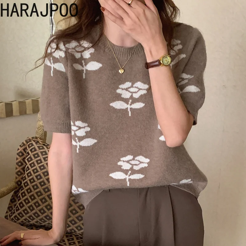 Harajpoo Pullovers Female Flower Printing Korean Fashion Autumn Retro Gentle O Neck Wild Loose Casual Short Sleeve Knit Sweater 
Harajpoo Pullovers Female Flower Printing Korean Fashion Autumn Retro Gentle O Neck Wild Loose Casual Short Sleeve Knit Sweater