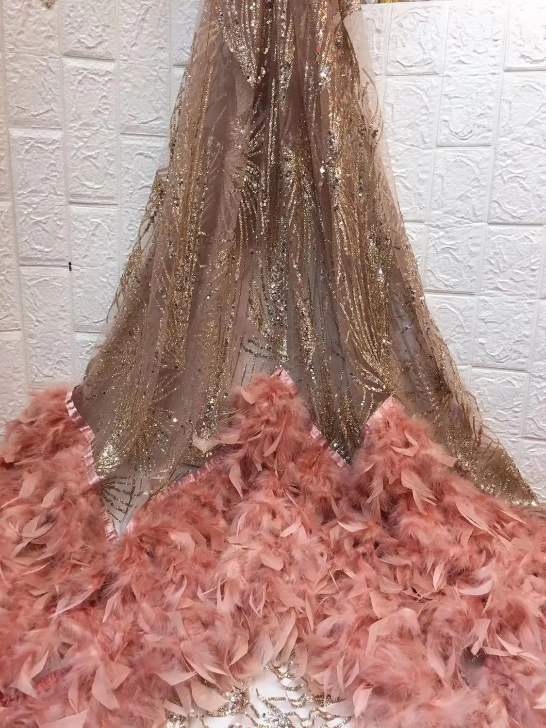 newcoming african net tulle lace fabric with flowers good quality appliqued french lace with feathers for party dress ZXDE104
newcoming african net tulle lace fabric with flowers good quality appliqued french lace with feathers for party dress ZXDE104