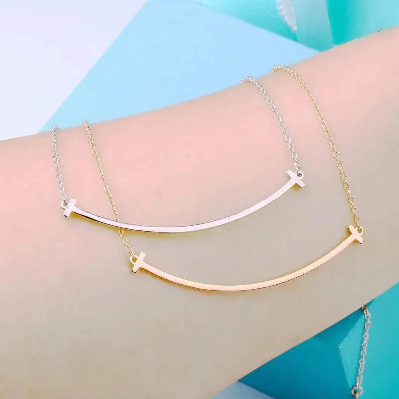 Hot Selling Luxury Brand 925 Sterling Silver Smile Clavicle Necklace Fashion Glamour Simple Necklace for Ladies With Gift Box
Hot Selling Luxury Brand 925 Sterling Silver Smile Clavicle Necklace Fashion Glamour Simple Necklace for Ladies With Gift Box
