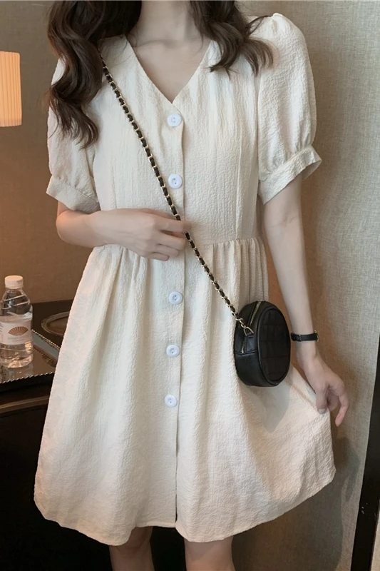 French Style V-neck Short-Sleeved Dress for Women Summer 2021 New Skirt Korean Style Waist Slimming Casual A- Line Skirt
French Style V-neck Short-Sleeved Dress for Women Summer 2021 New Skirt Korean Style Waist Slimming Casual A- Line Skirt