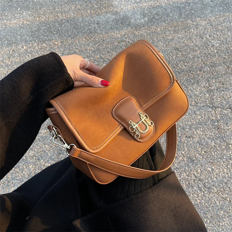 Small Bag for Women 2021 Autumn and Winter New Fashion Frosted One Shoulder Underarm Bag Retro Easy Matching Messenger Bag
Small Bag for Women 2021 Autumn and Winter New Fashion Frosted One Shoulder Underarm Bag Retro Easy Matching Messenger Bag