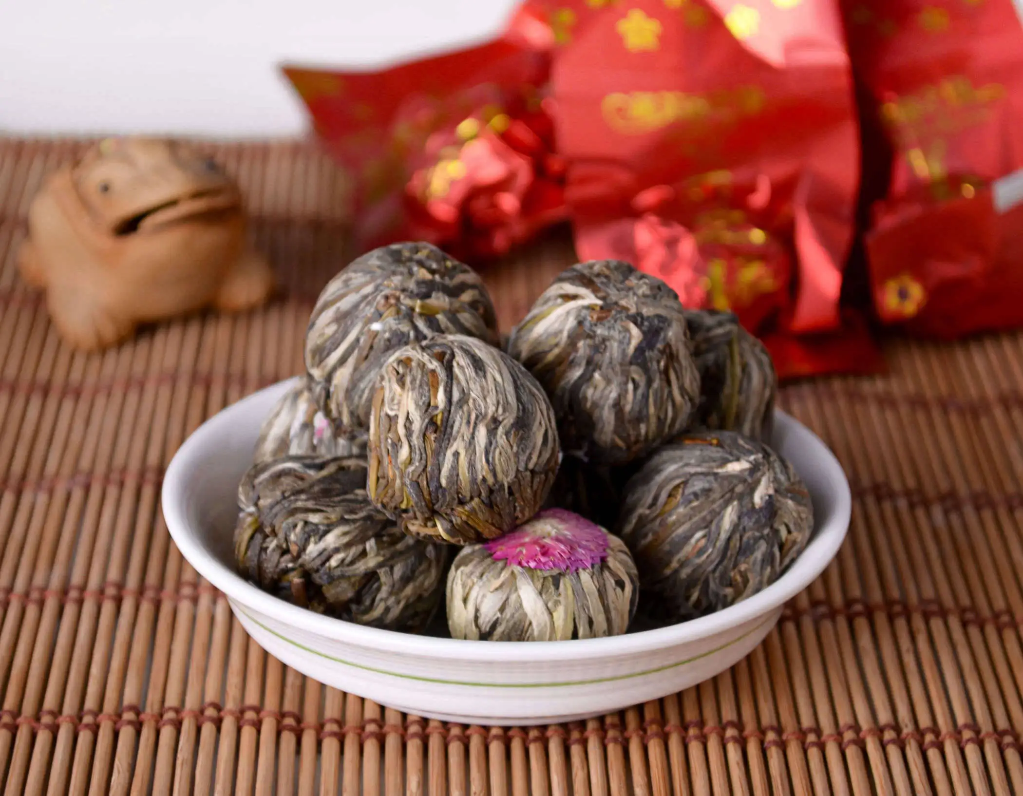 20 Pieces Blooming 2020 Different Flower Handmade Flower Tea Chinese Flowering Balls Herbal Crafts Flowers Gift Packing
20 Pieces Blooming 2020 Different Flower Handmade Flower Tea Chinese Flowering Balls Herbal Crafts Flowers Gift Packing