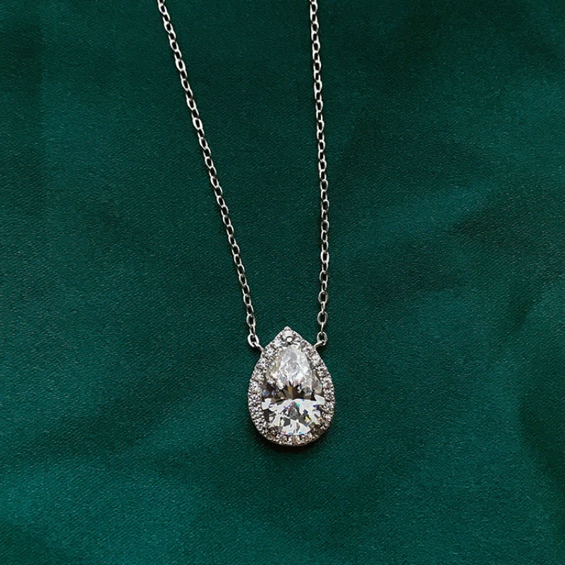 8x12MM Water Drop Simulated Moissanite Cubic Zirconiat Wedding Sterling Silver 925 Jewelry 45cm Pendant Necklace Birthday Gift
8x12MM Water Drop Simulated Moissanite Cubic Zirconiat Wedding Sterling Silver 925 Jewelry 45cm Pendant Necklace Birthday Gift