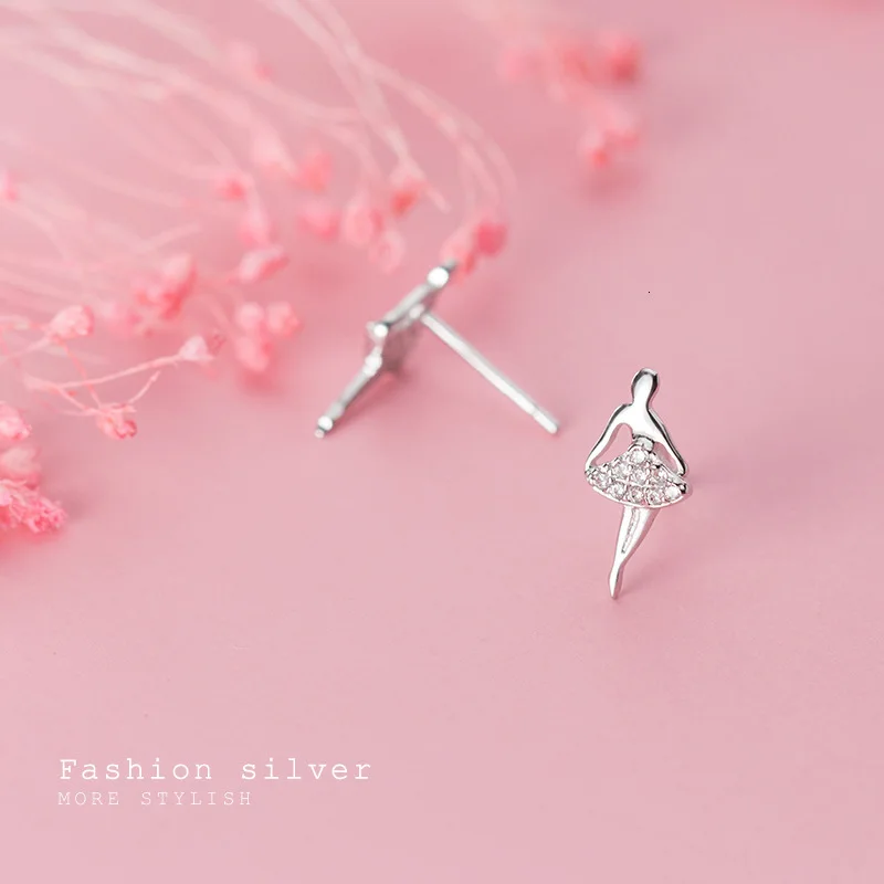 Hot Sale New 925 Sterling Silver Dancing clear CZ stud Earrings For Women Sterling Silver Fashion Jewelry Gift
Hot Sale New 925 Sterling Silver Dancing clear CZ stud Earrings For Women Sterling Silver Fashion Jewelry Gift