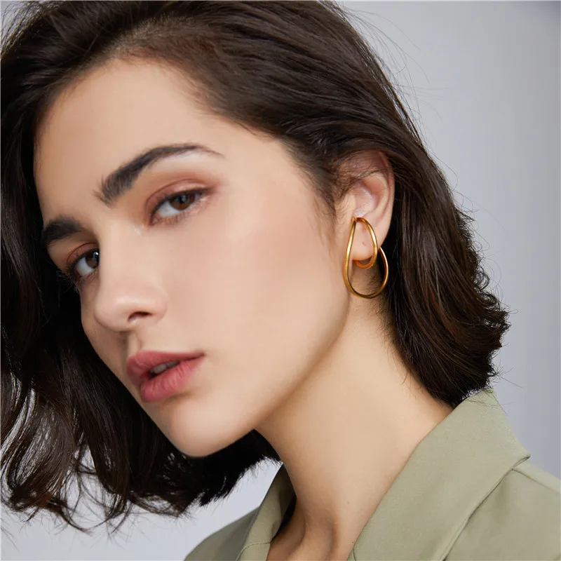 European and American niche ear clips without pierced female geometric retro ear clips
European and American niche ear clips without pierced female geometric retro ear clips