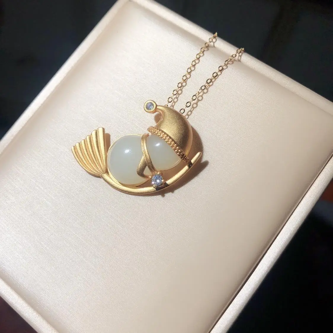 Original Hetian Jade New Snowman Pendant Sweater Chain S925 Silver Plated Necklace Female Temperament Retro Design,
Original Hetian Jade New Snowman Pendant Sweater Chain S925 Silver Plated Necklace Female Temperament Retro Design,