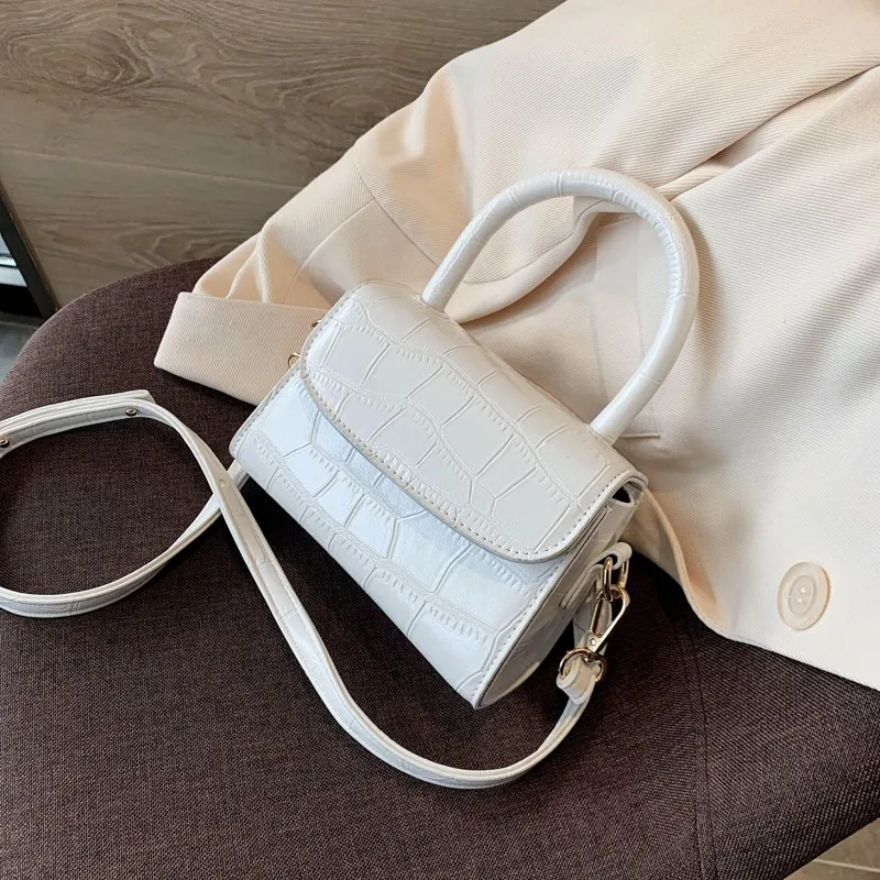 Вечерняя сумочка-тоут на одной лямке для женщин, дизайнерская миниатюрная сумка через плечо из искусственной кожи, Женский тоут, однотонная...
Вечерняя сумочка-тоут на одной лямке для женщин, дизайнерская миниатюрная сумка через плечо из искусственной кожи, Женский тоут, однотонная...