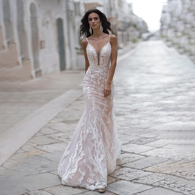 Sexy V-Neck Spaghetti Straps Bead Covered Button Mermaid Bridal Gowns Wedding Dresses for Bride
Sexy V-Neck Spaghetti Straps Bead Covered Button Mermaid Bridal Gowns Wedding Dresses for Bride