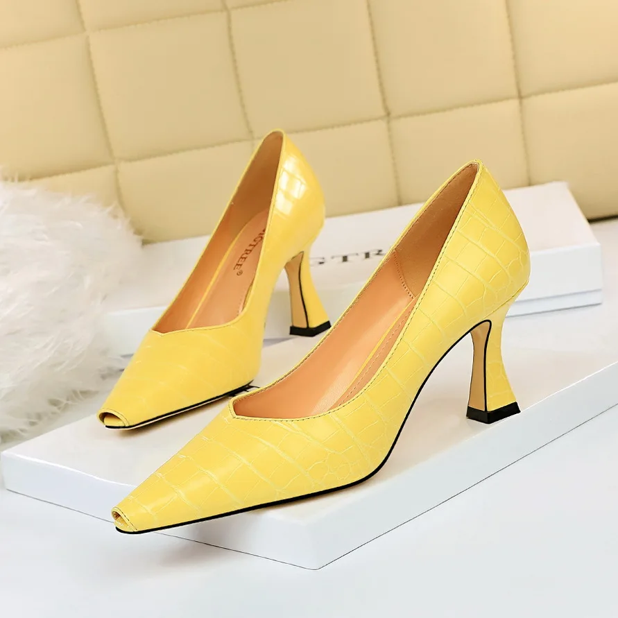 Women Shoes High Heels 2022 Hot Classic Pumps Ladies Shoes Party Wedding Shoes Woman Kitten Heels Free Shipping Plus Size
Women Shoes High Heels 2022 Hot Classic Pumps Ladies Shoes Party Wedding Shoes Woman Kitten Heels Free Shipping Plus Size