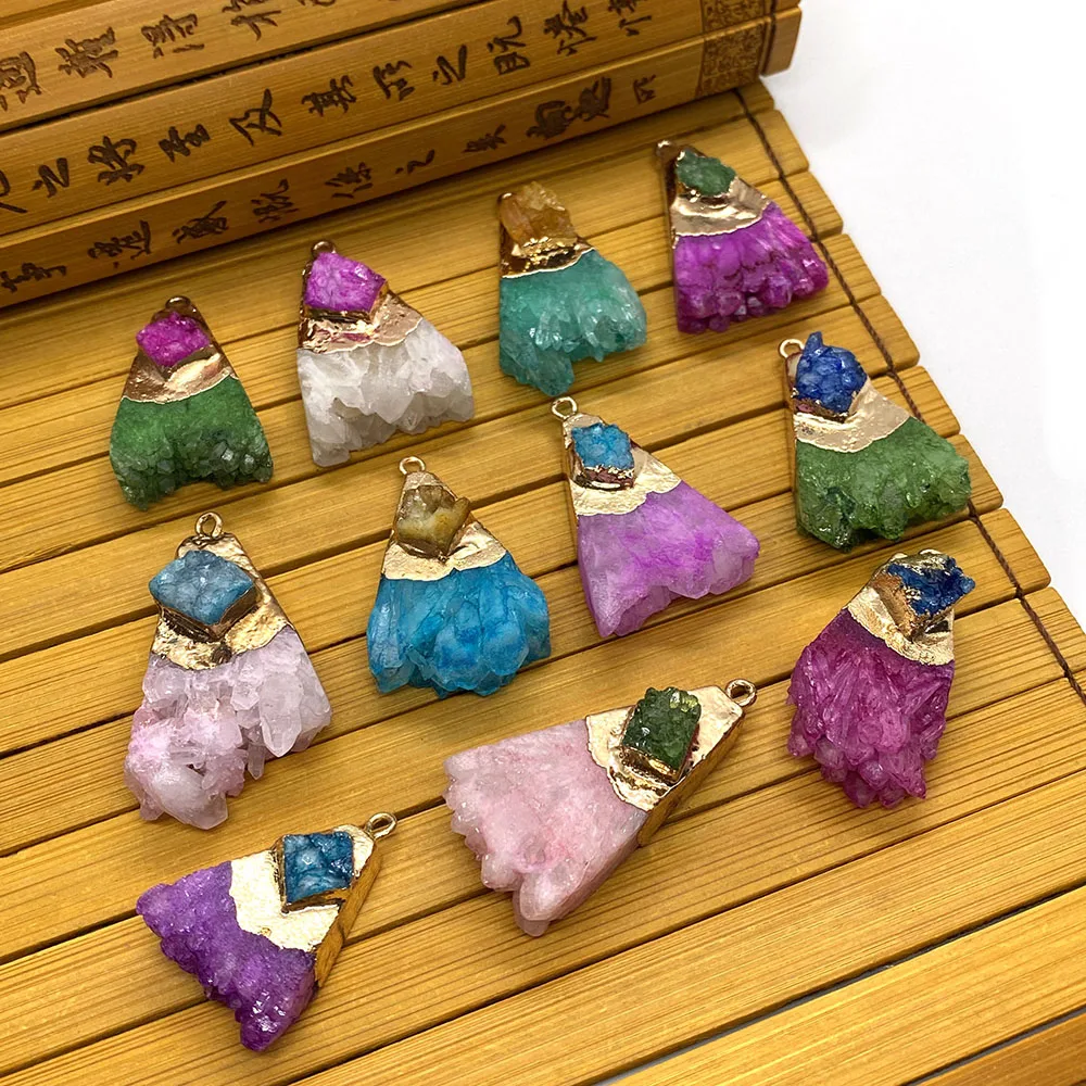 Natural Stone Pendant Multi-color Crystal Irregular Shape Inlay Can Be Used To Make Fashionable Necklace Decoration Accessories
Natural Stone Pendant Multi-color Crystal Irregular Shape Inlay Can Be Used To Make Fashionable Necklace Decoration Accessories