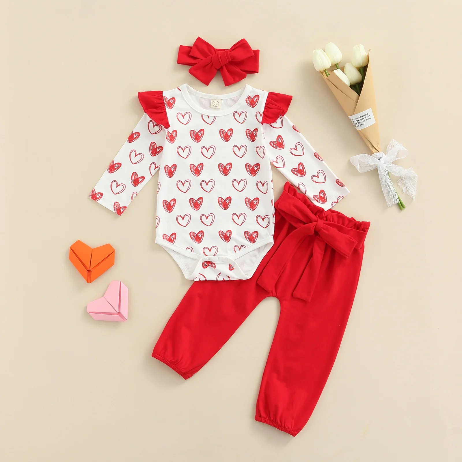 2022 Spring Infant Girls Suit Long Sleeve Heart Printed Romper Tops Solid Color Pants Headband 3pcs Baby Clothing Cotton Outfits
2022 Spring Infant Girls Suit Long Sleeve Heart Printed Romper Tops Solid Color Pants Headband 3pcs Baby Clothing Cotton Outfits