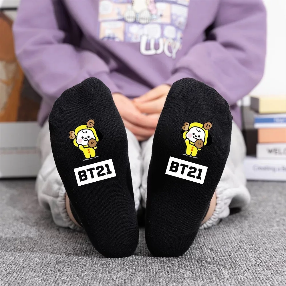 HQBTSC Bangtan Boys Groups Summer black and white simple sole printing socks student Japanese shallow mouth invisible socks
HQBTSC Bangtan Boys Groups Summer black and white simple sole printing socks student Japanese shallow mouth invisible socks