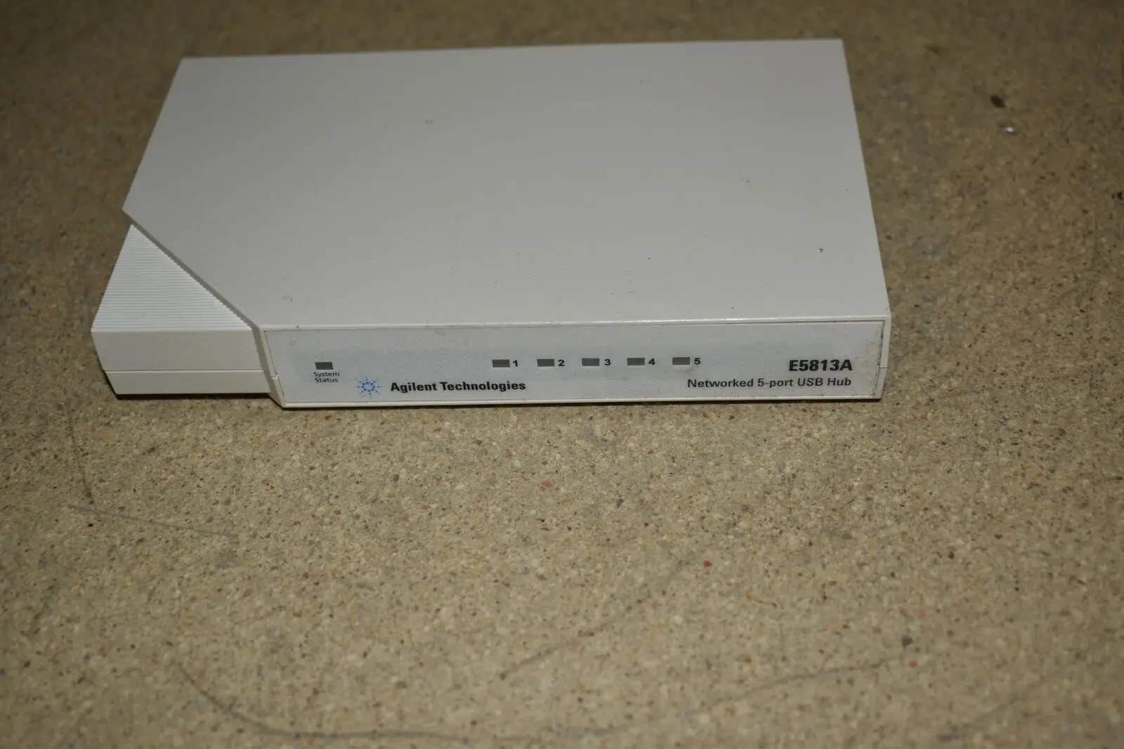 

^^AGILENT Tecnologies E5813A en Red 5 Puerto USB Hub (DF18)