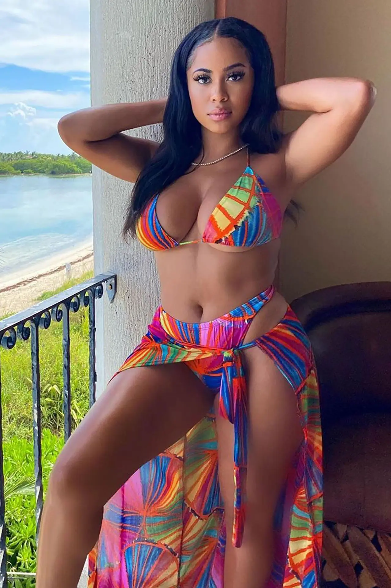 Sexy Women Bikini 3 Piece Set Bra + Short Pants + Dress Summer Beach Swimsuit Clothes For Women Swimwear
Sexy Women Bikini 3 Piece Set Bra + Short Pants + Dress Summer Beach Swimsuit Clothes For Women Swimwear