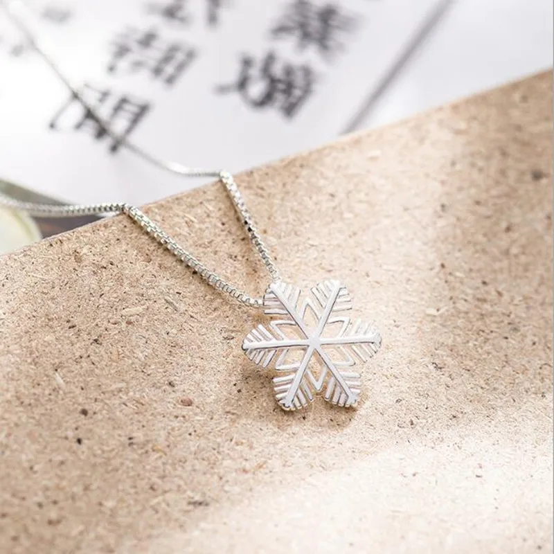 New Fashion Exquisite Popular 925 Sterling Silver Jewelry Beautiful Snowflake Cute Female Clavicle Chain Pendant Necklace H294
New Fashion Exquisite Popular 925 Sterling Silver Jewelry Beautiful Snowflake Cute Female Clavicle Chain Pendant Necklace H294