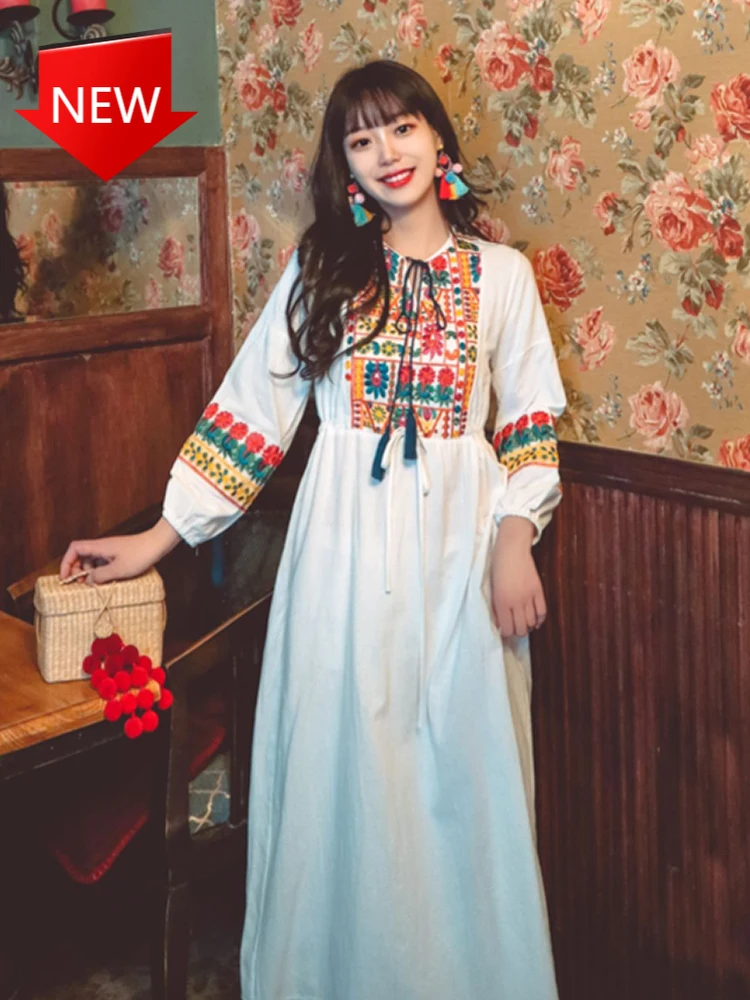 Fashion Color Embroidered National Romantic Sue Vacation Cotton Linen Dress Summer New Style Retro Women's Lantern Sleeve Loose
Fashion Color Embroidered National Romantic Sue Vacation Cotton Linen Dress Summer New Style Retro Women's Lantern Sleeve Loose