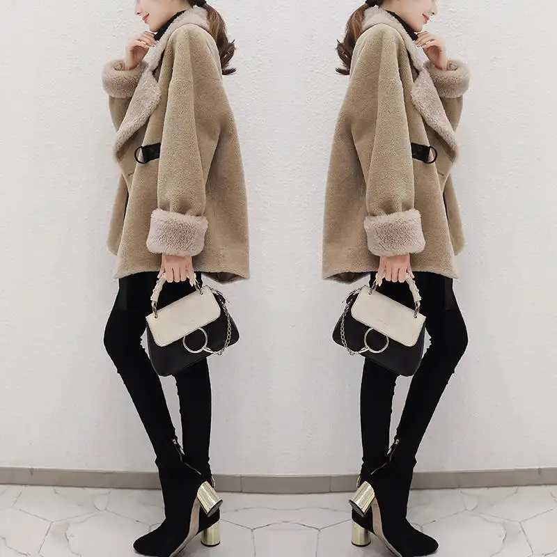 Women 2020 Autumn Winter Faux Fur Coat Female Korean Vintage Short Style Jacket Ladies Chic Single Button V-neck Outwear S20
Women 2020 Autumn Winter Faux Fur Coat Female Korean Vintage Short Style Jacket Ladies Chic Single Button V-neck Outwear S20