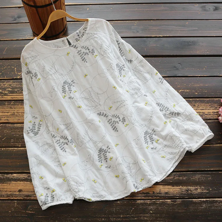 Mori Girl Autumn Women Loose Casual Shirt Cotton Long Sleeve O-Neck Floral embroidery pullover Tops Blouse Cotton women shirt
Mori Girl Autumn Women Loose Casual Shirt Cotton Long Sleeve O-Neck Floral embroidery pullover Tops Blouse Cotton women shirt
