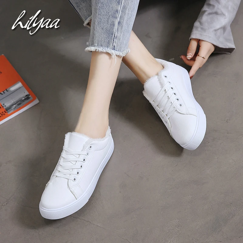 2019 winter New white women shoes sneakers Plus velvet PU Leather solid color female White flats lace-up Plush female shoes
2019 winter New white women shoes sneakers Plus velvet PU Leather solid color female White flats lace-up Plush female shoes