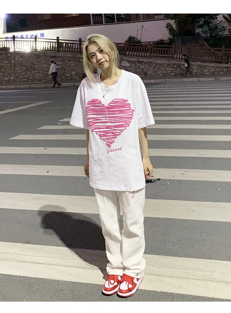 2021 summer web celebrity love print lovers half sleeve fashion INS super hot short sleeve T shirt for male students
2021 summer web celebrity love print lovers half sleeve fashion INS super hot short sleeve T shirt for male students