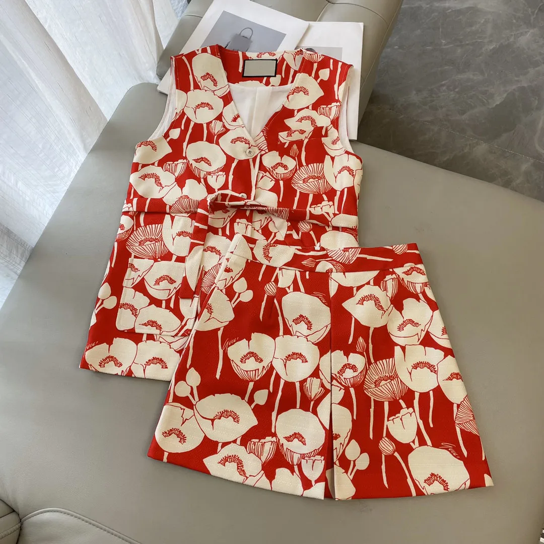 Женский модельный костюм с цветочной юбкой, роскошный брендовый жакет без рукавов с V-образным вырезом и завышенной талией, облегающая юбка-...
Женский модельный костюм с цветочной юбкой, роскошный брендовый жакет без рукавов с V-образным вырезом и завышенной талией, облегающая юбка-...