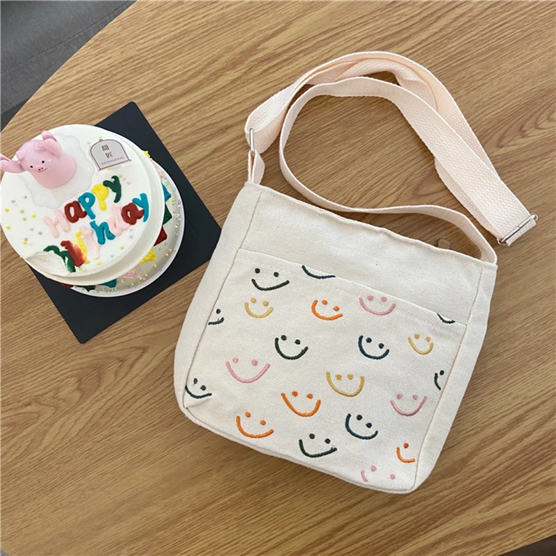 Sweet Korean Fashion Design Crossbody Bags for Women Smile Classic Cute Lady Shopping Shoulder Bags Casual Girls Simple Handbags
Sweet Korean Fashion Design Crossbody Bags for Women Smile Classic Cute Lady Shopping Shoulder Bags Casual Girls Simple Handbags