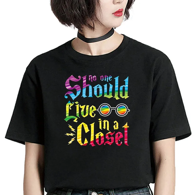 LGBT Streetwear Chemise Women Cotton Graphic T Shirt No One Should Live In Closet Short Sleeve Summer Tops for Girls Teens
LGBT Streetwear Chemise Women Cotton Graphic T Shirt No One Should Live In Closet Short Sleeve Summer Tops for Girls Teens