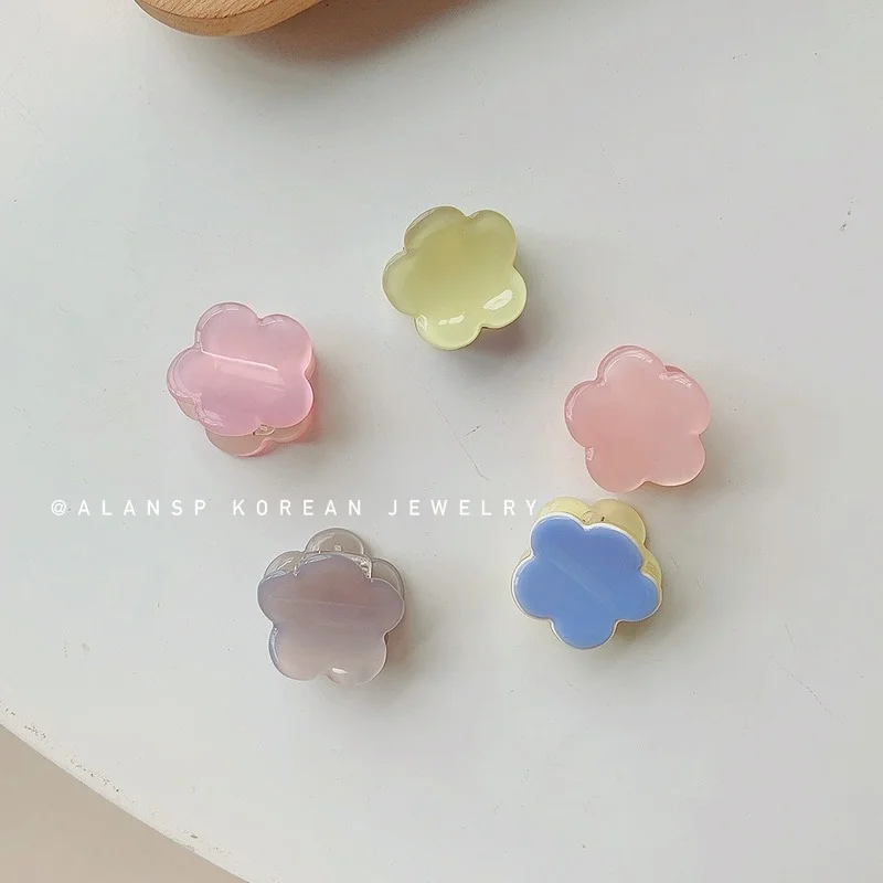 Korean girl jelly solid color love hair clip small top clip broken hair clip sweet and delicate leopard print small hair clip
Korean girl jelly solid color love hair clip small top clip broken hair clip sweet and delicate leopard print small hair clip