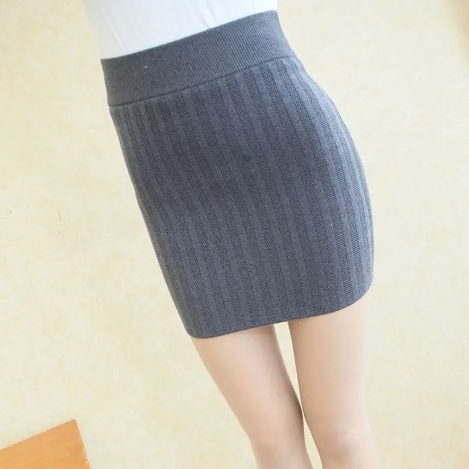 Slim buttocks shorts mother female spring skirts vintage style 2021 fashion shorts woman Simple skirt
Slim buttocks shorts mother female spring skirts vintage style 2021 fashion shorts woman Simple skirt