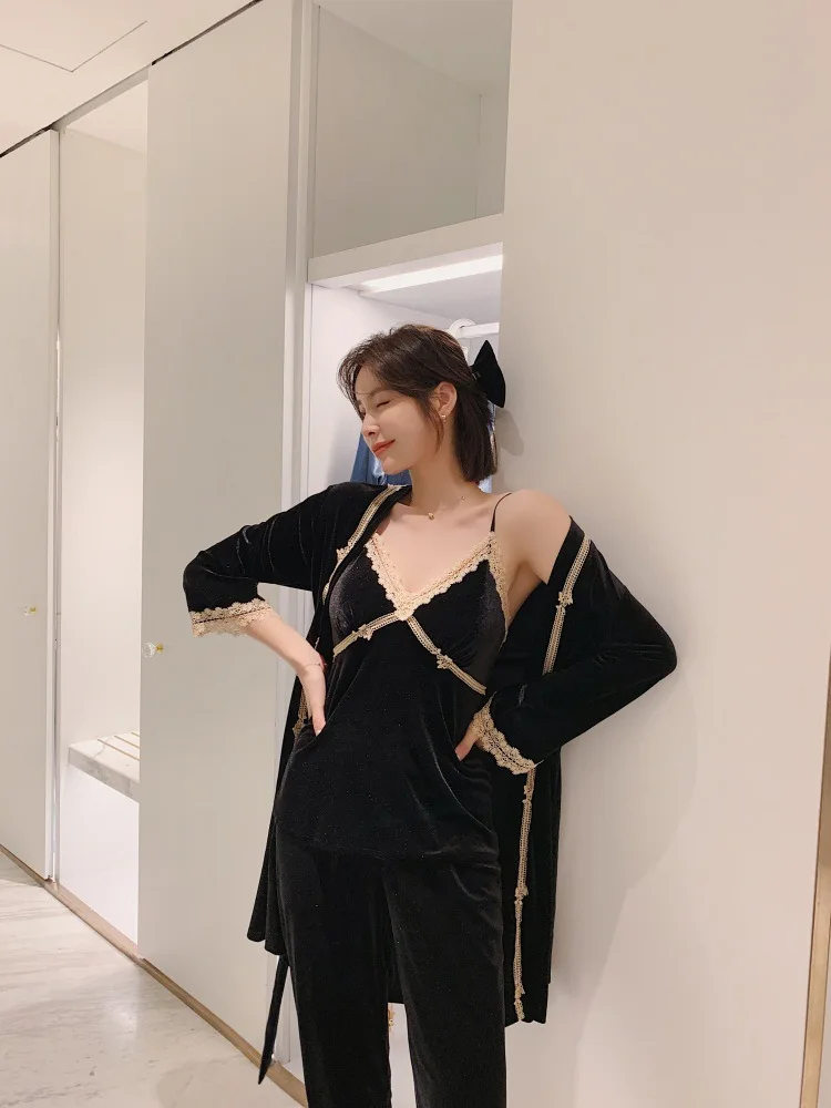 Autumn Lady Red Vintage Velour 3PCS Pajamas Suit Sexy V-neck Strap Top&Pant Sweet Lace Trim Home Wear With Belt Casual Sleepwear 
Autumn Lady Red Vintage Velour 3PCS Pajamas Suit Sexy V-neck Strap Top&Pant Sweet Lace Trim Home Wear With Belt Casual Sleepwear