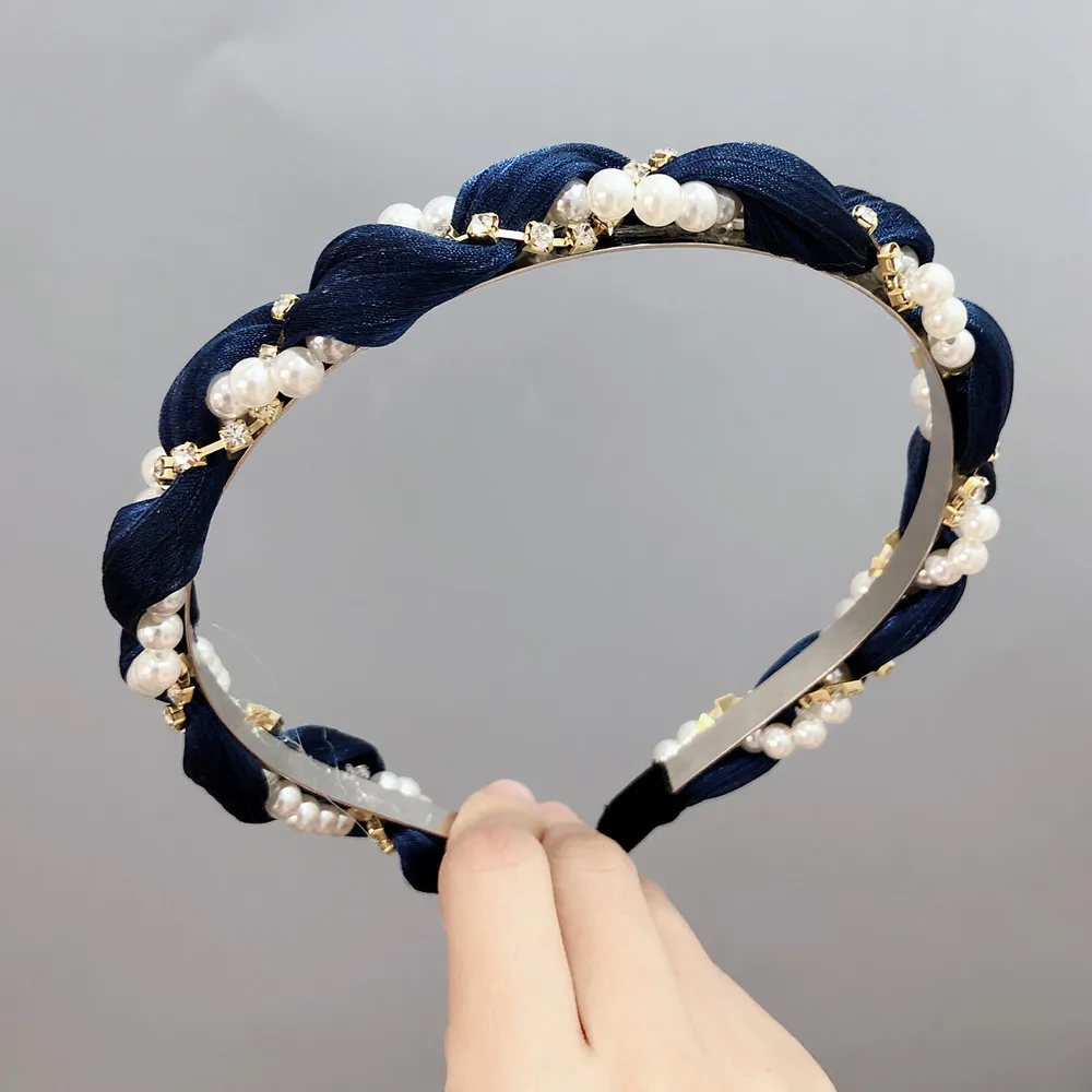 Korean Type Fashion Luxurious Round Pearls Rhinestone Hair Hoop Wavy Cloth Art Sweet Hairband For Women Girls
Korean Type Fashion Luxurious Round Pearls Rhinestone Hair Hoop Wavy Cloth Art Sweet Hairband For Women Girls