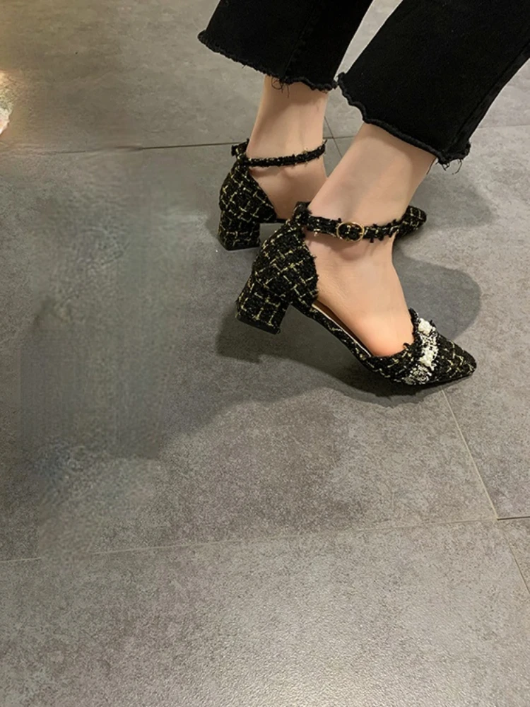 Single-shoe Girl Spring New Ins Fashion 100-set Korean Version of The Thick-heeled Pointed Net Red Fairy Wind High Heels
Single-shoe Girl Spring New Ins Fashion 100-set Korean Version of The Thick-heeled Pointed Net Red Fairy Wind High Heels