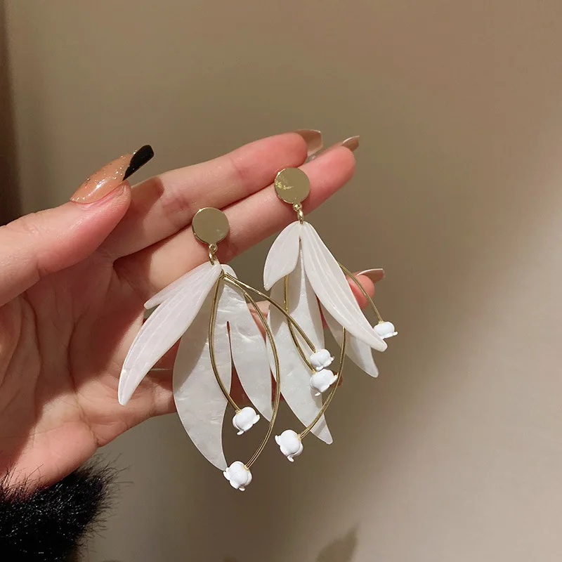 Minar Fantasy White Color Arcylic Irregular Flowers Petal Shape Pendant Earrings for Women Girls Floral Big Earrings Pendientes
Minar Fantasy White Color Arcylic Irregular Flowers Petal Shape Pendant Earrings for Women Girls Floral Big Earrings Pendientes