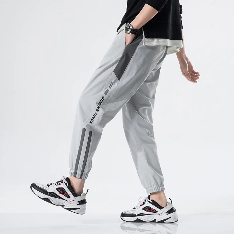 Streetwear Hip hop Joggers Pants Men Loose Harem Pants Ankle Length Trousers Sport Casual Sweatpants White Techwear
Streetwear Hip hop Joggers Pants Men Loose Harem Pants Ankle Length Trousers Sport Casual Sweatpants White Techwear